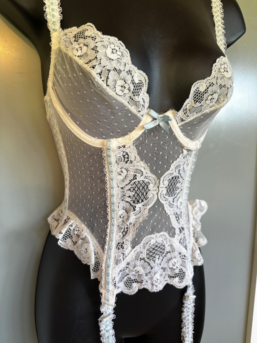 Vtg White Lace Corset by Jezebel of Hollywood, 32, Honeymoon Gift